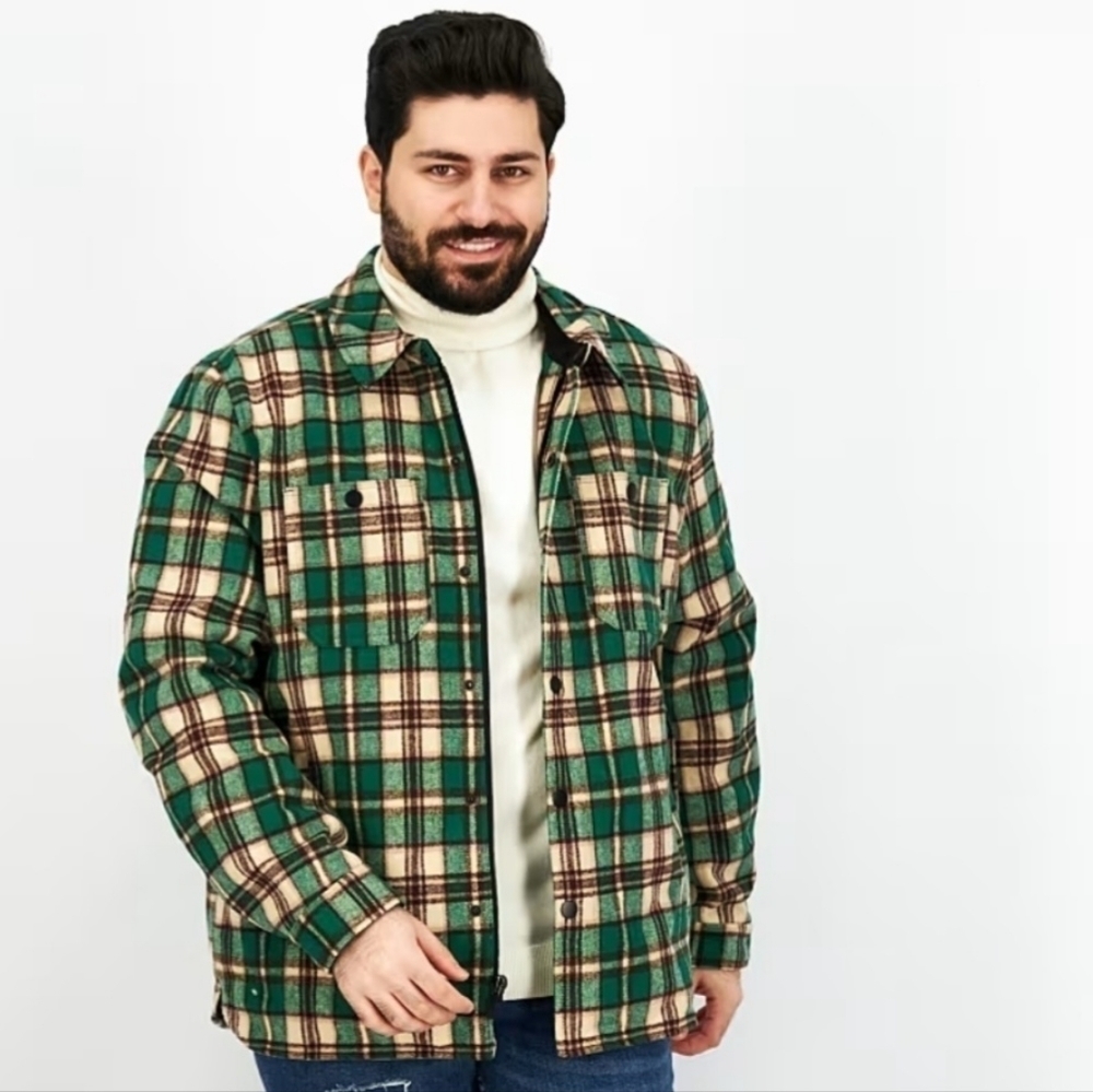 MEN'S Bass Outdoors Insulated Plaid Jacket. Size Small. New With Tags $89.